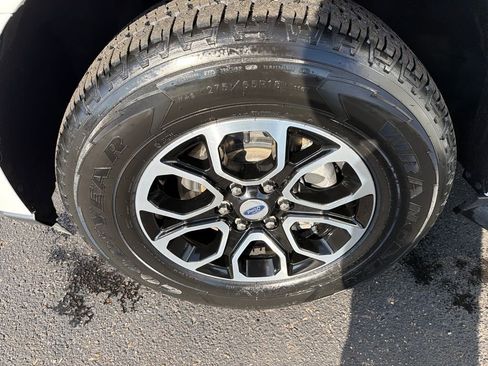 Used 2024 Ford Expedition Max XLT image 26