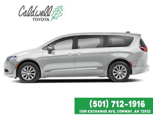 Used 2021 Chrysler Voyager Lxi FWD image 4