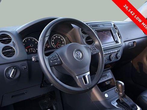 Used 2017 Volkswagen Tiguan Sport image 10