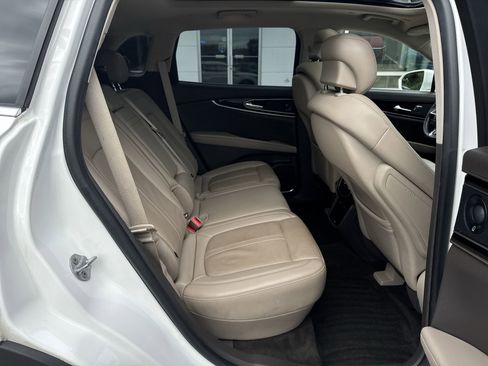 Used 2022 Lincoln Nautilus Reserve w/ Equipment Group 201A image 26