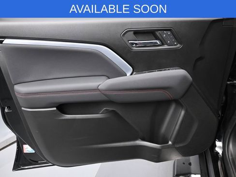 Used 2023 Chevrolet Colorado Z71 w/ Z71 Convenience Package 2 image 11