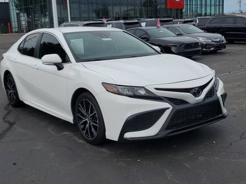 Used 2024 Toyota Camry SE FWD image 33
