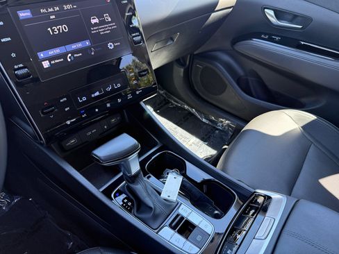 Used 2022 Hyundai Tucson SEL w/ Convenience + Premium Package FWD image 13