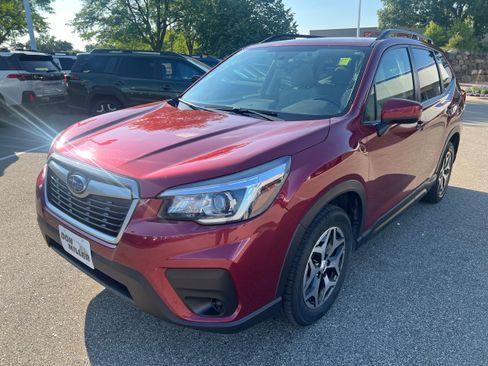Used 2020 Subaru Forester Premium w/ Popular Package #1 AWD/4WD image 3