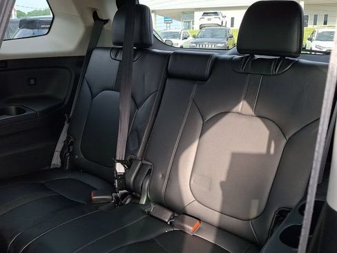 Used 2023 Honda Pilot EX-L image 9