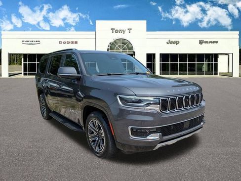Used 2022 Jeep Wagoneer Series III w/ Convenience Group I image 1