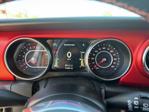 Used 2021 Jeep Wrangler Unlimited Rubicon image 17