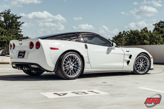 Used 2011 Chevrolet Corvette ZR1 w/ Preferred Equipment Group RWD image 4