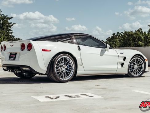 Used 2011 Chevrolet Corvette ZR1 w/ Preferred Equipment Group RWD image 4