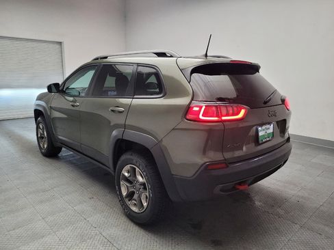 Used 2019 Jeep Cherokee Trailhawk AWD/4WD image 5