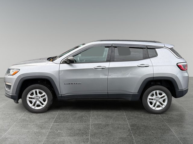 Used 2020 Jeep Compass Sport w/ Tech Group AWD/4WD image 2