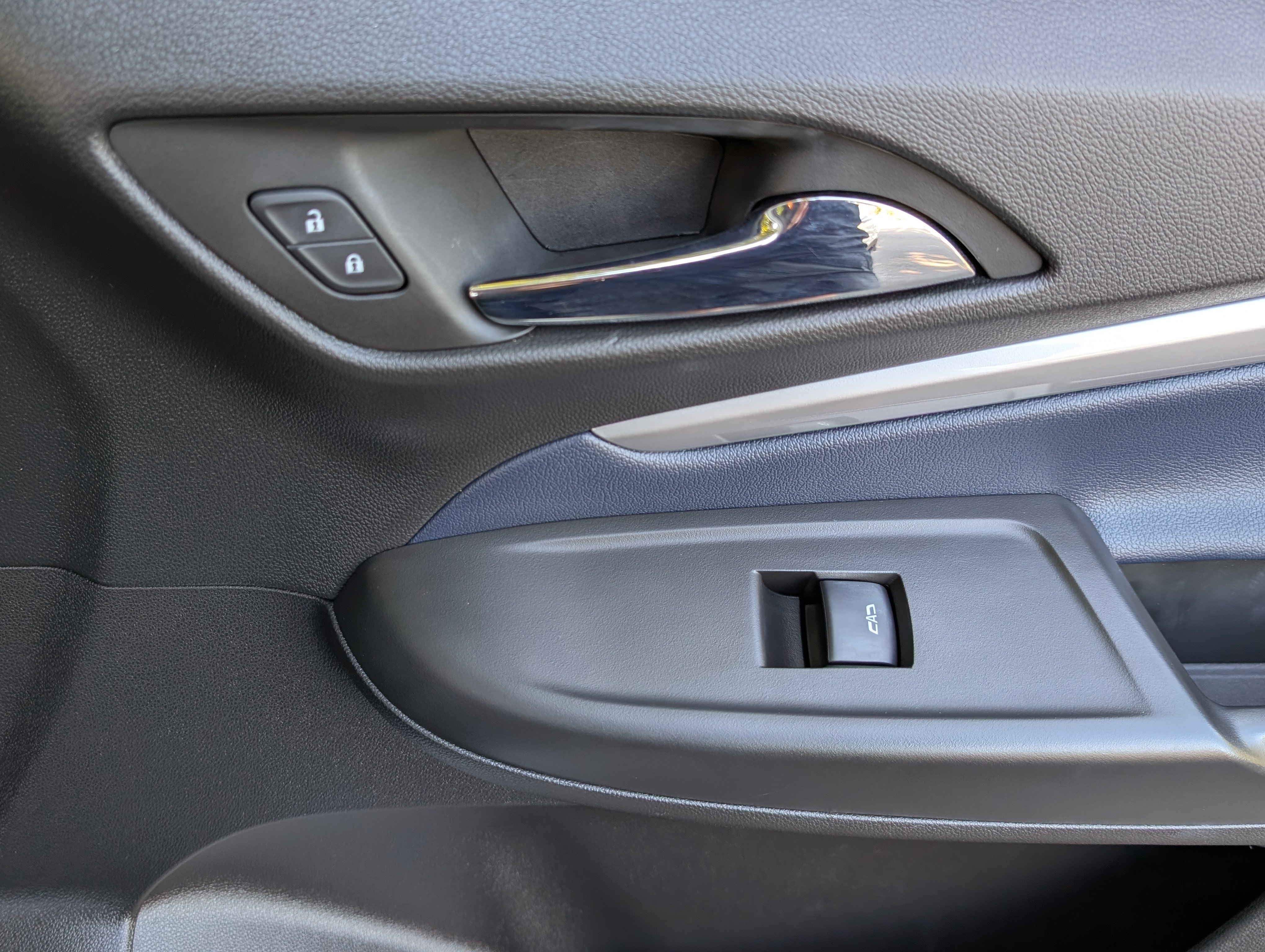 Used 2023 Chevrolet Bolt EUV LT w/ Convenience Package FWD image 21