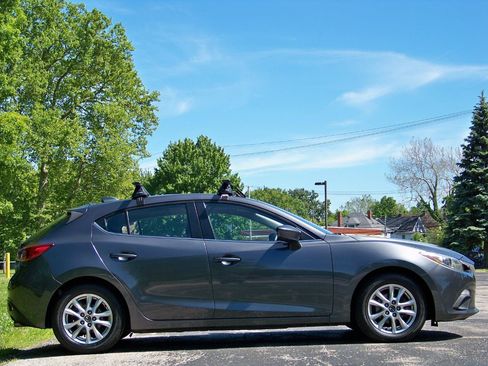 Used 2014 MAZDA MAZDA3 i Touring w/ Technology Package FWD image 9