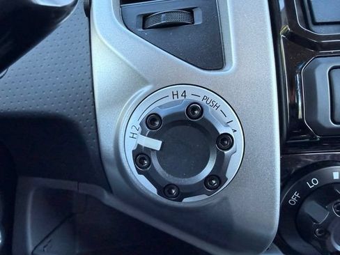 Used 2015 Toyota Tacoma 4x4 Double Cab w/ TRD Sport Package image 20