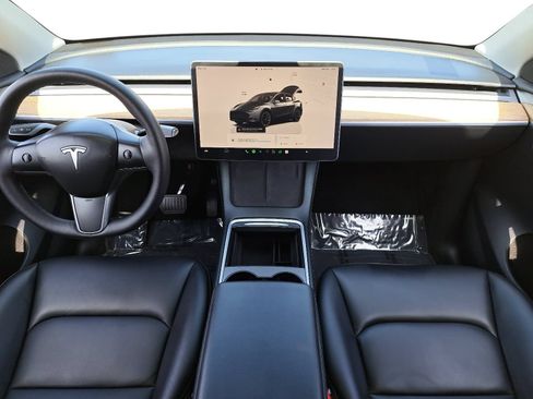 Used 2023 Tesla Model Y Long Range AWD/4WD image 9
