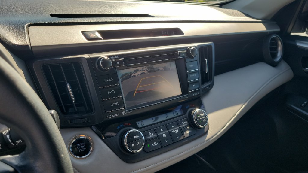 Used 2018 Toyota RAV4 XLE FWD image 15