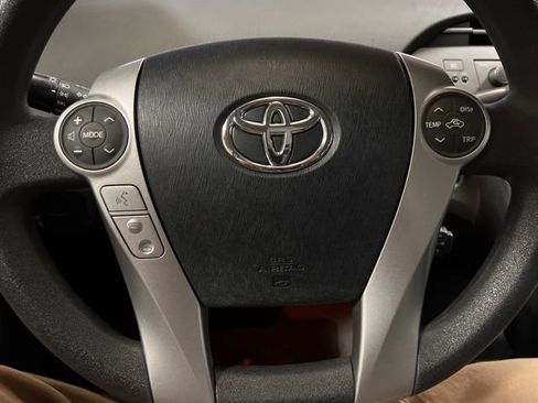 Used 2013 Toyota Prius Three image 35