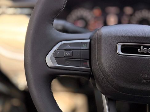 New 2025 Jeep Compass Limited w/ Sun & Sound Group image 12