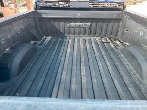 Used 2024 GMC Sierra 2500 AT4 w/ AT4 Premium Plus Package AWD/4WD image 8