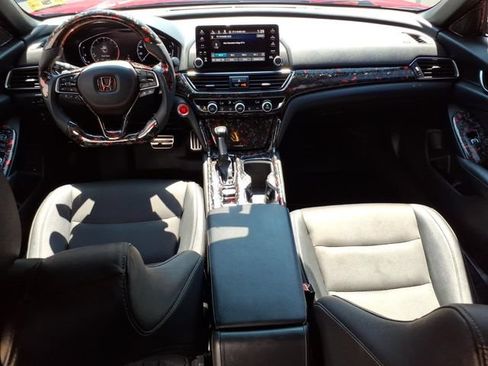 Used 2019 Honda Accord Sport image 12