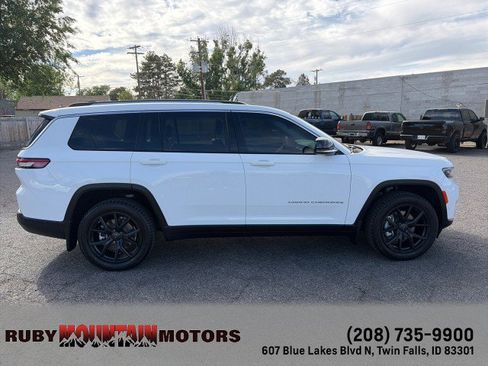 Used 2021 Jeep Grand Cherokee L Limited w/ Luxury Tech Group II AWD/4WD image 8