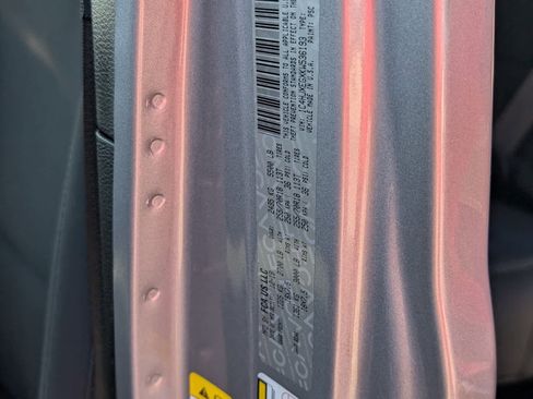 Used 2019 Jeep Wrangler Unlimited Sahara image 26