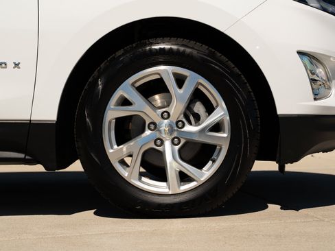 Used 2020 Chevrolet Equinox Premier FWD image 29