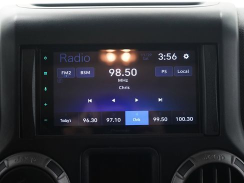 Used 2013 Jeep Wrangler Unlimited Sport image 17