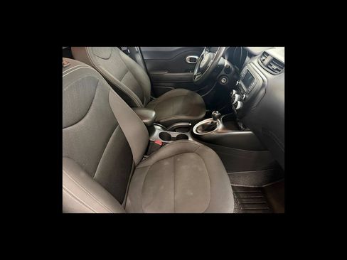 Used 2019 Kia Soul FWD image 18