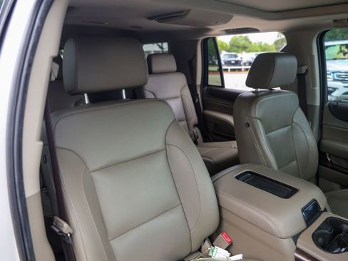 Used 2018 GMC Yukon SLT w/ Premium Edition image 33