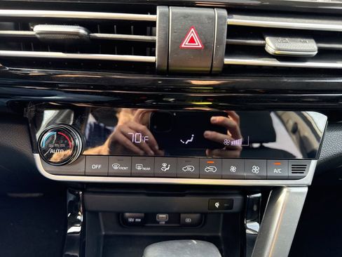 Used 2023 Kia Seltos EX image 23