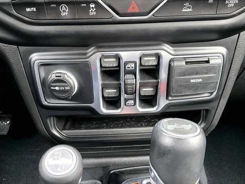 Certified 2021 Jeep Wrangler Unlimited Sahara image 16