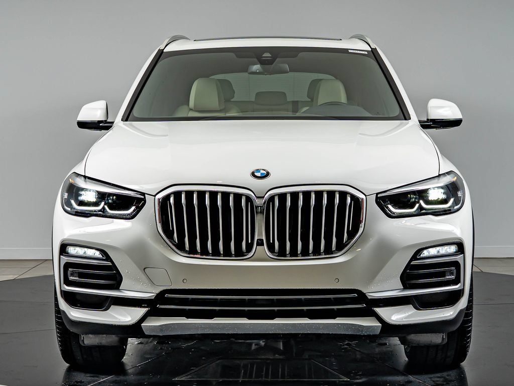 Used 2021 BMW X5 xDrive40i w/ Convenience Package AWD/4WD image 2