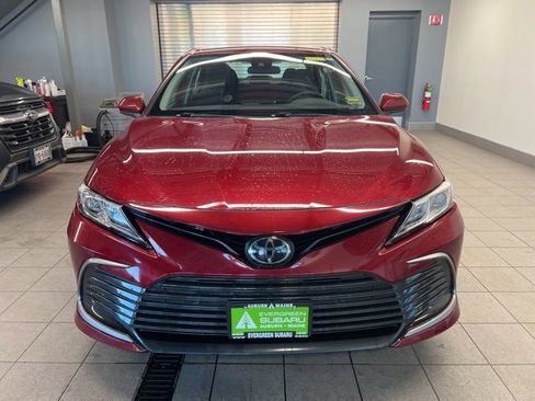 Used 2021 Toyota Camry LE image 2