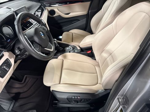 Used 2018 BMW X1 xDrive28i w/ Convenience Package image 3