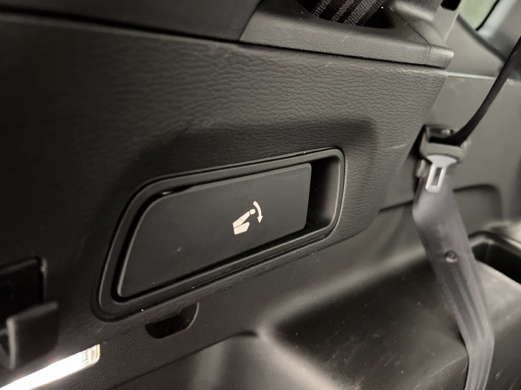 Used 2025 Mitsubishi Outlander SE FWD image 45