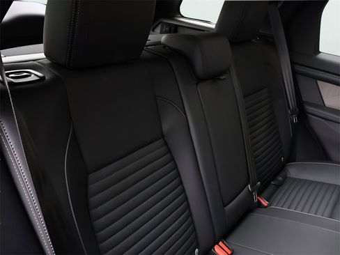 New 2025 Land Rover Discovery Sport Dynamic SE image 29