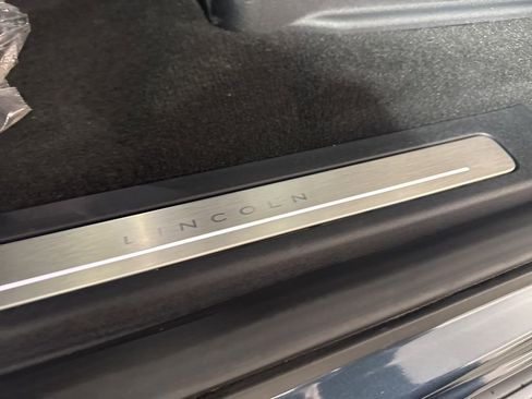 New 2025 Lincoln Navigator L Reserve w/ Jet Appearance Package image 50