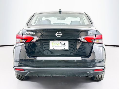 Used 2023 Nissan Versa SV image 7