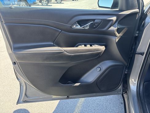 Used 2019 GMC Acadia SLE w/ Driver Alert Package I AWD/4WD image 16