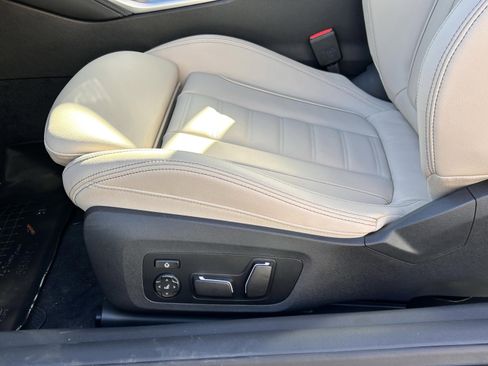 Used 2026 BMW 430i Convertible w/ M Sport Package image 22