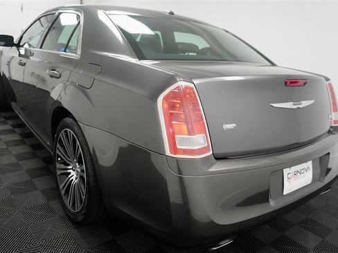 Used 2014 Chrysler 300 S image 6