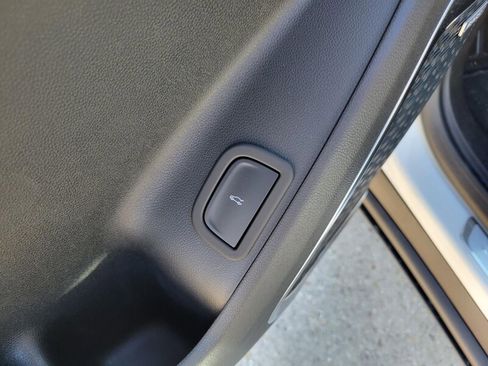 New 2026 Buick Enclave Preferred w/ Power Package image 16