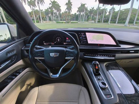 Used 2021 Cadillac Escalade ESV Premium Luxury w/ Performance Package RWD image 8