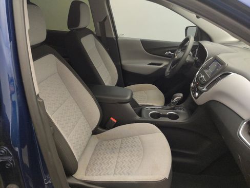 Used 2022 Chevrolet Equinox LS AWD/4WD image 21