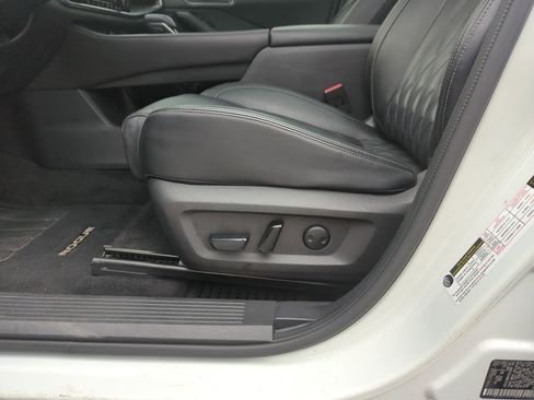 Used 2022 Nissan Rogue Platinum w/ Head-Up Display Package image 13