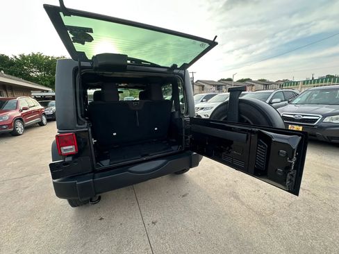 Used 2014 Jeep Wrangler Sport w/ Connectivity Group image 21