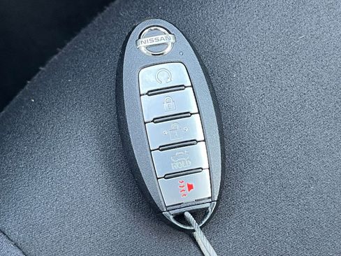 Used 2025 Nissan Altima 2.5 SV image 24