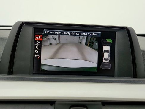 Used 2016 BMW 320i 4dr Sdn 320i with Driving Assi image 19