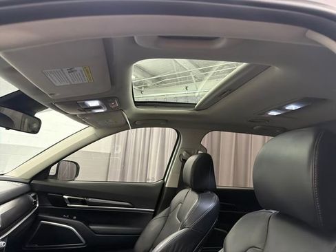 Certified 2023 Kia Telluride S w/ S Sunroof Package AWD/4WD image 38